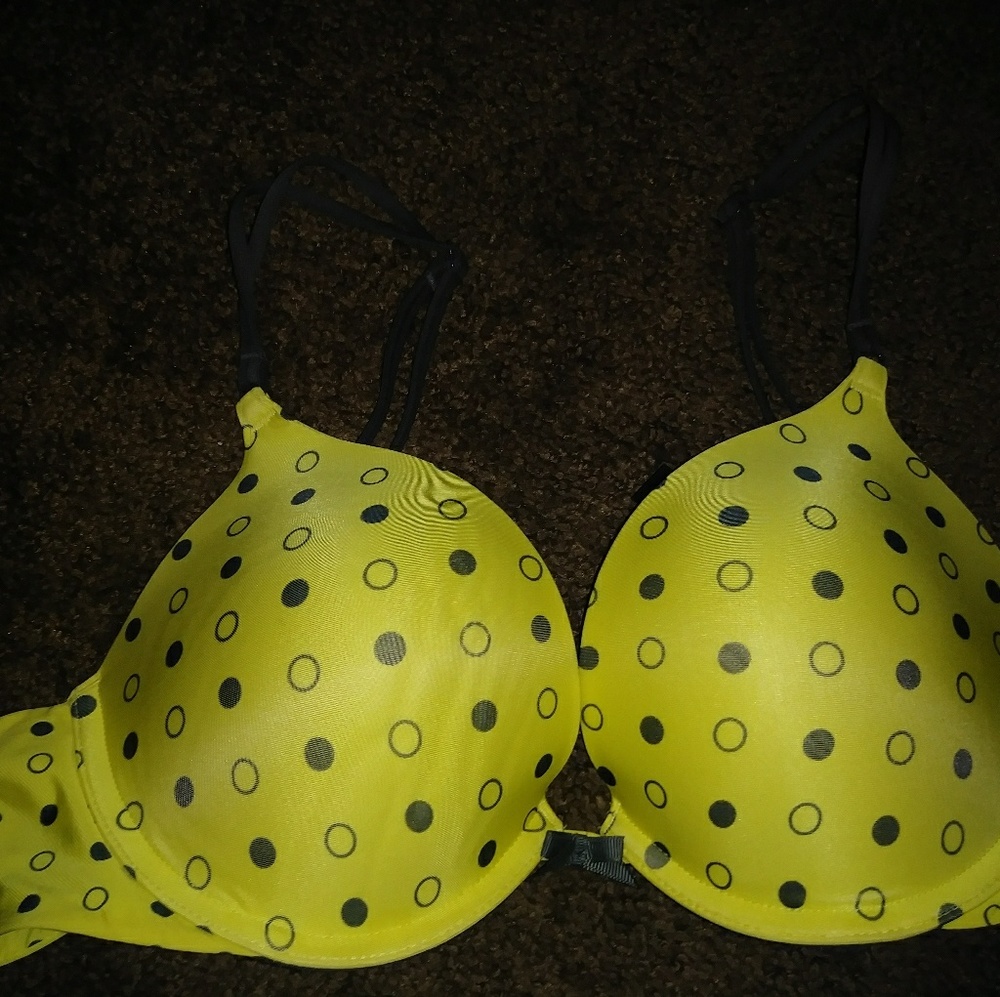 Victoria Secrets push-up bra